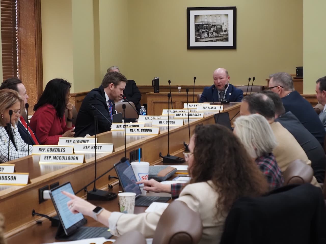 Arkansas lawmaker pulls youth shooting sports bill for revisions after logo