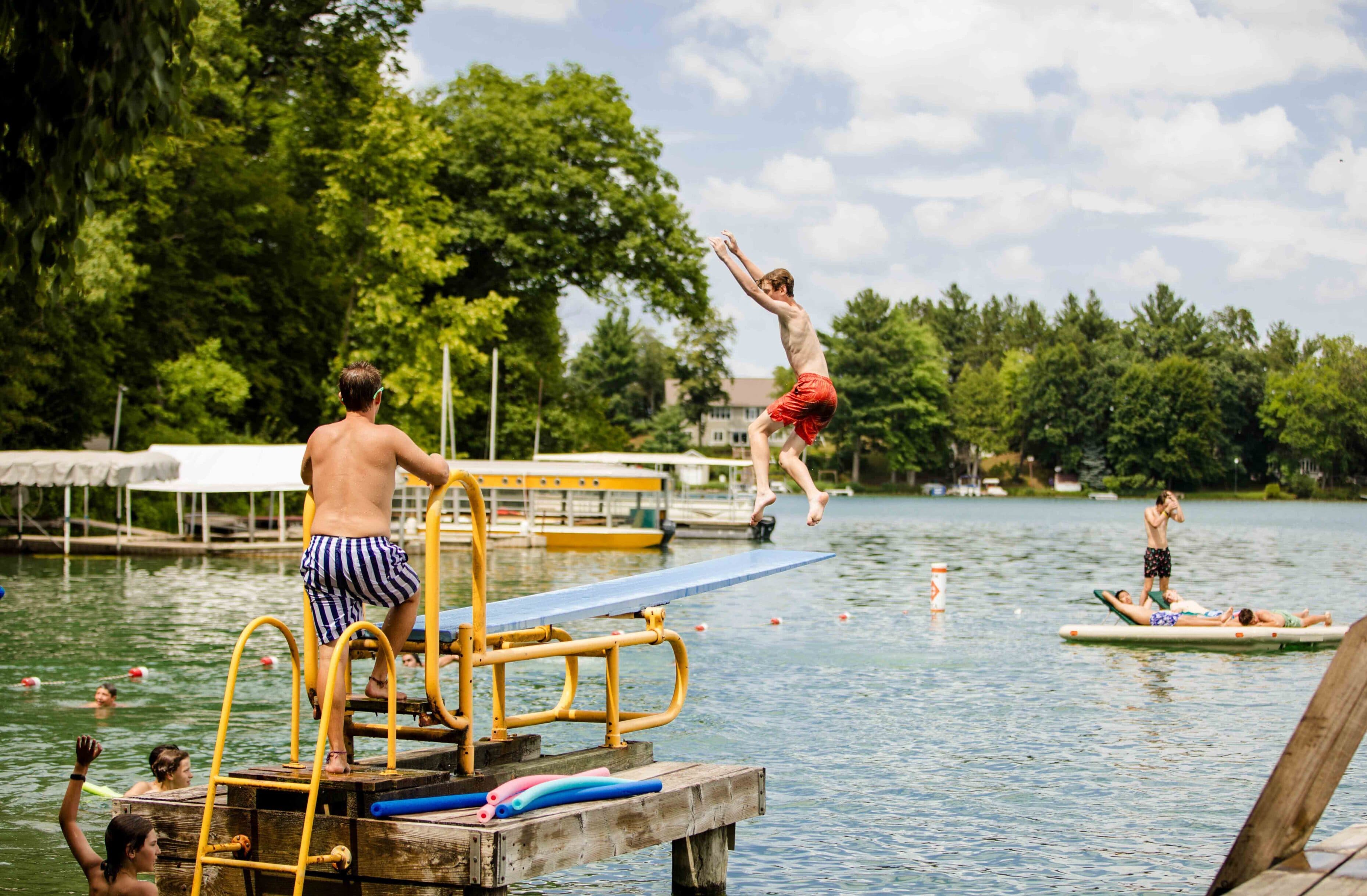 Boys' & Girls' Brigade logo
