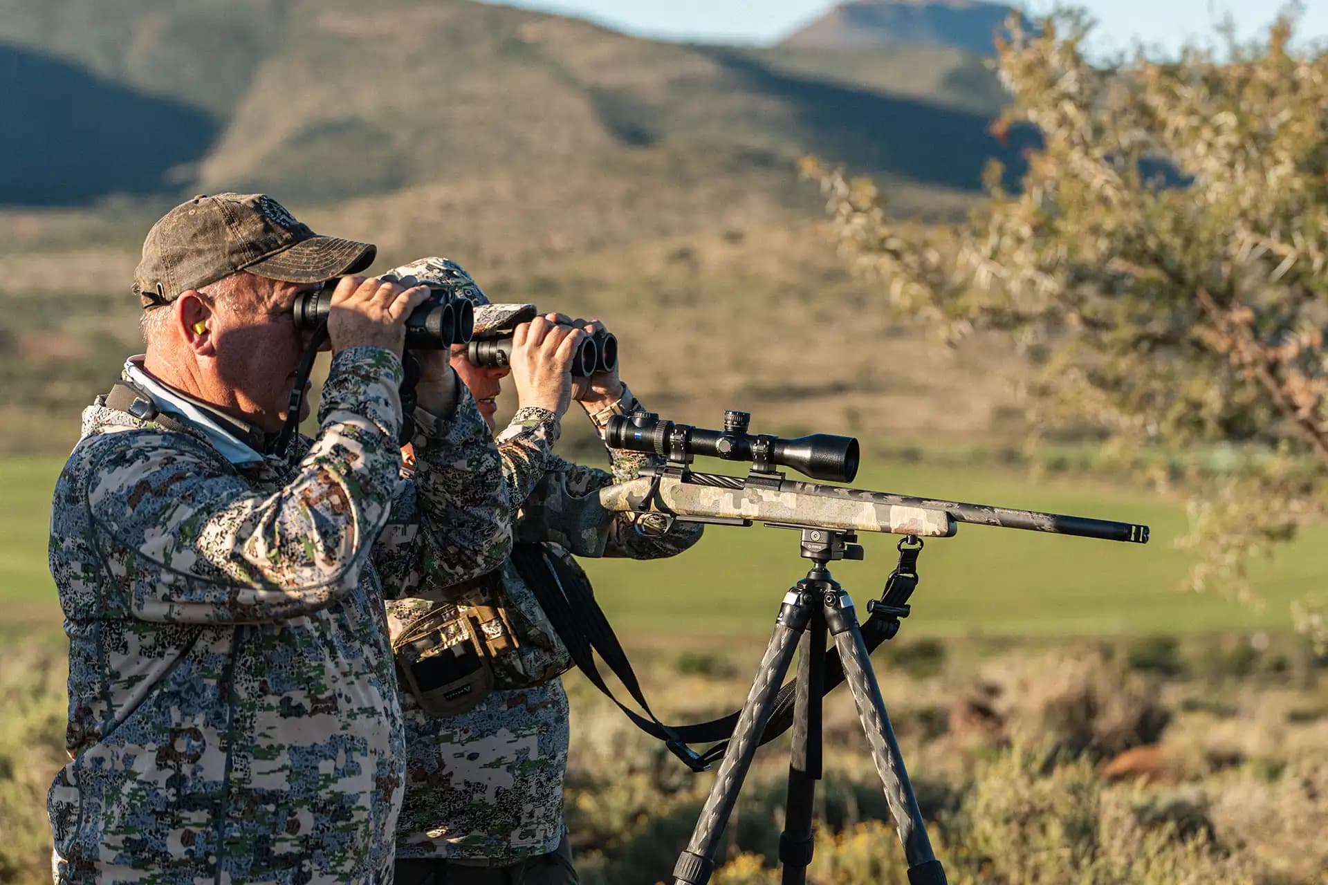 Divide Gun Company logo