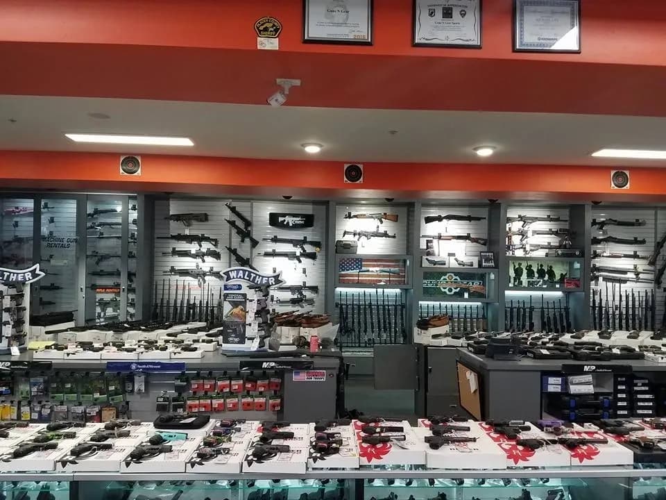 Guns -N- Gear Sports logo