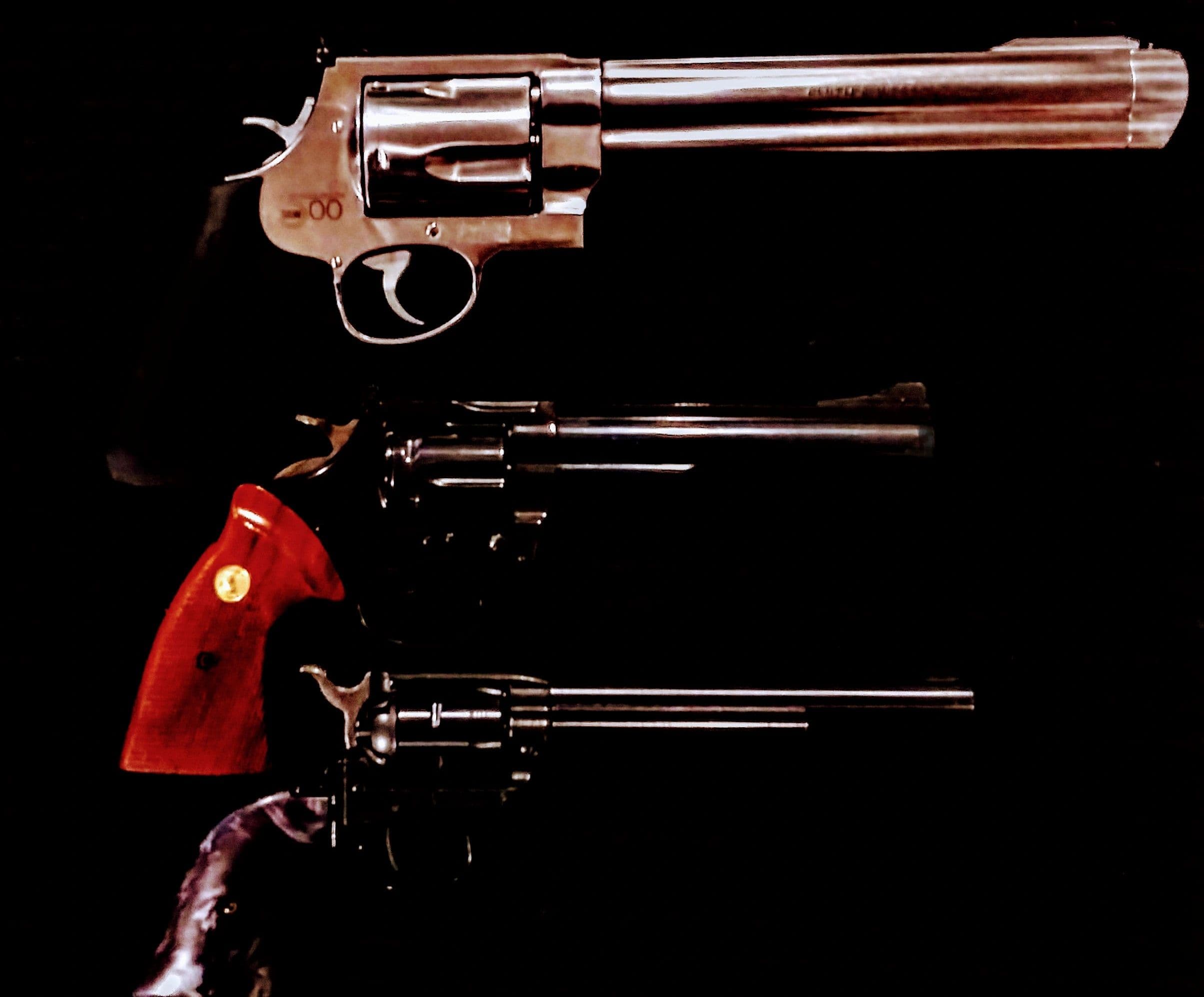 L&L Gun Runners logo