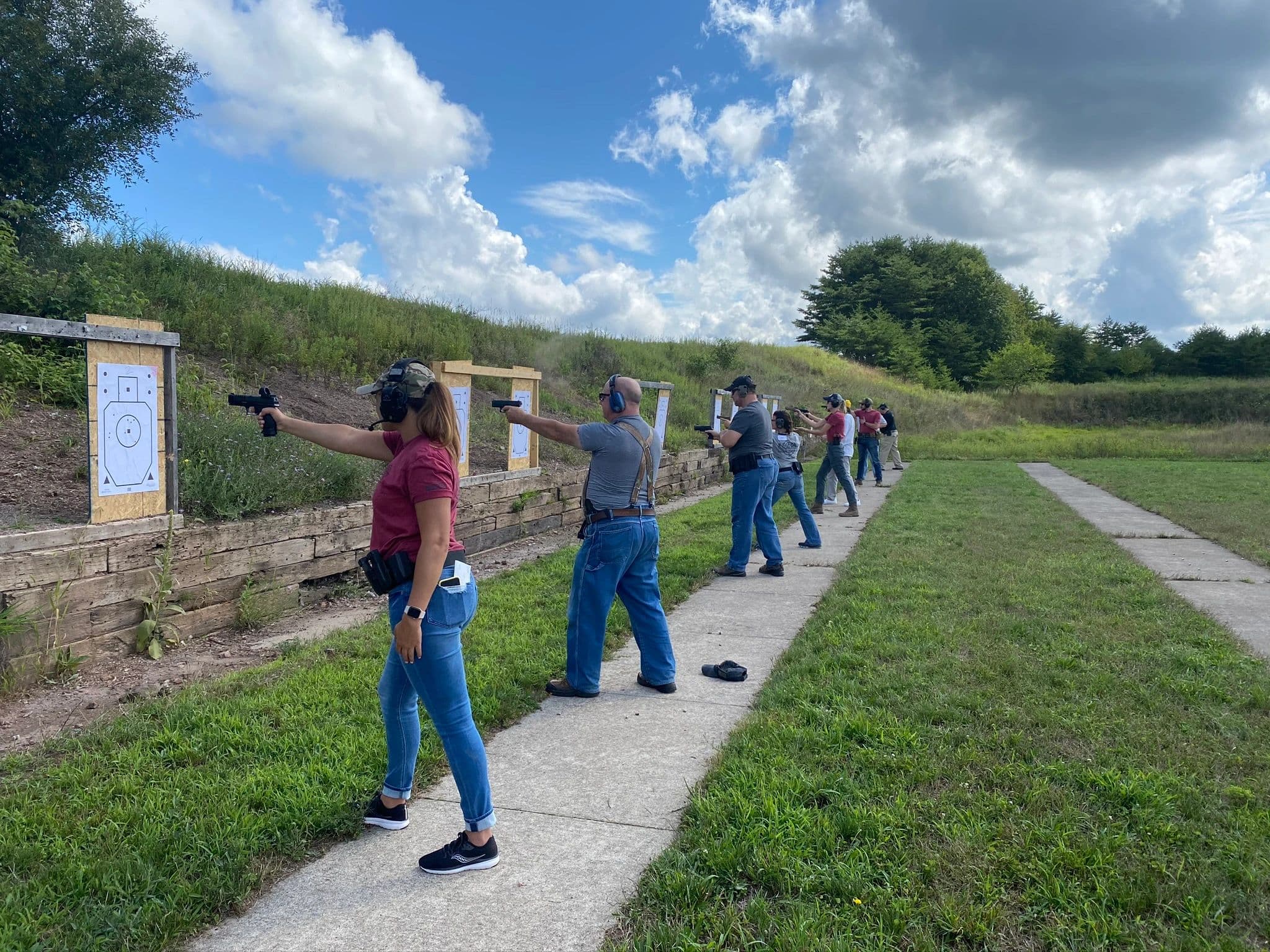 Upcoming Classes - Firearm Trainers logo