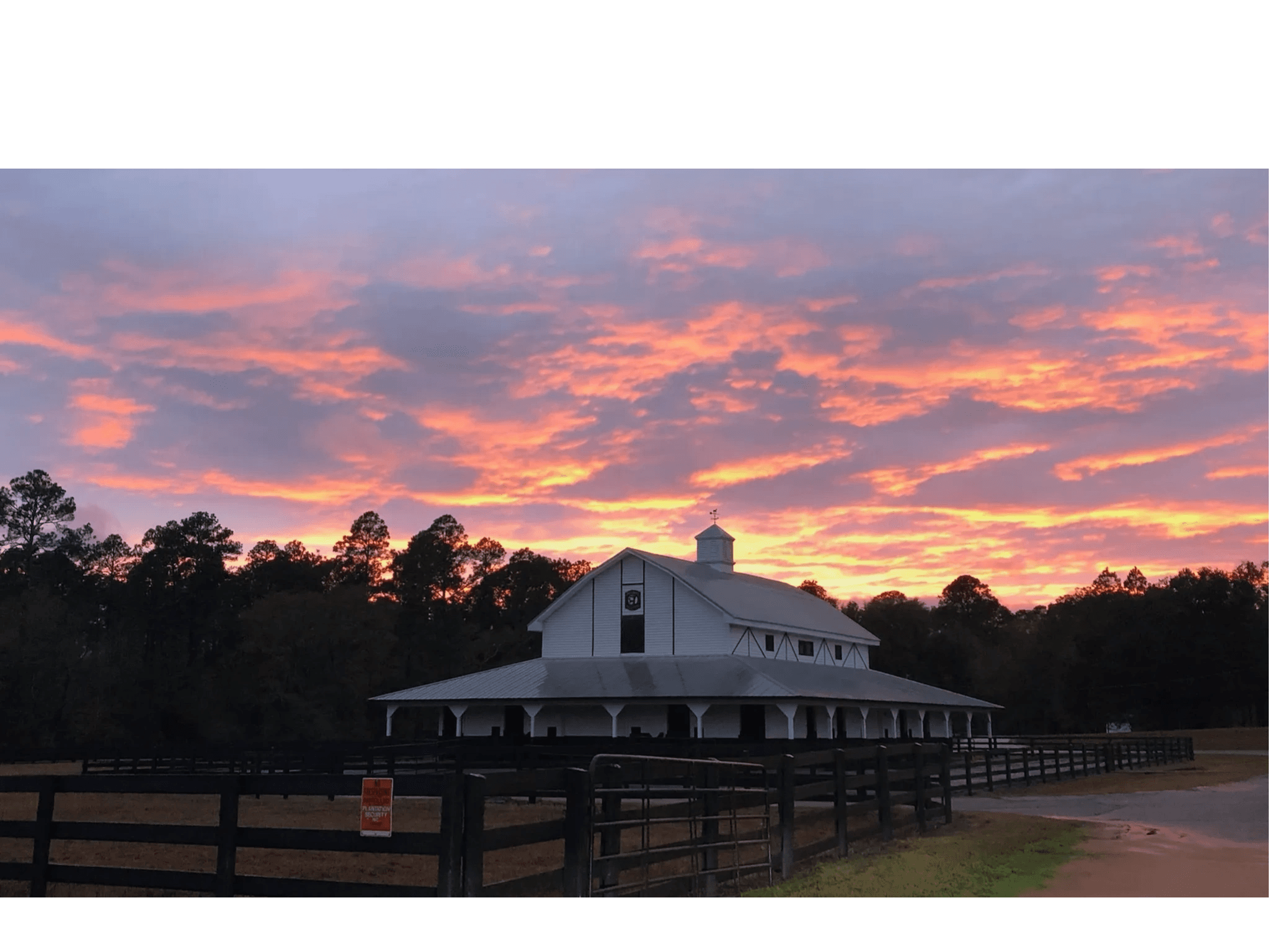 Red Oaks Plantation logo