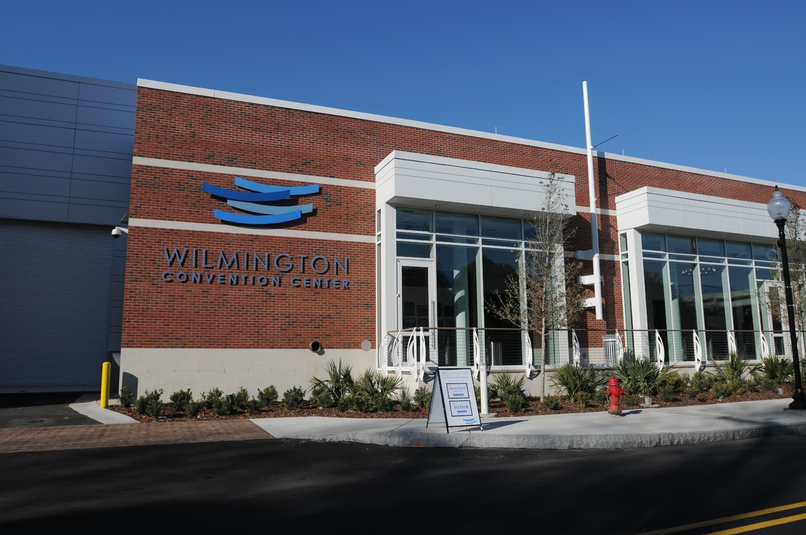 Livewire Powder Coating logo