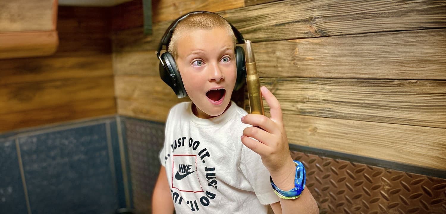 Machine Guns Vegas logo