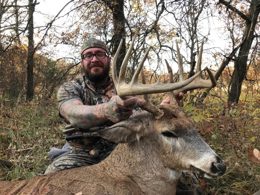 Macon County Outfitters logo