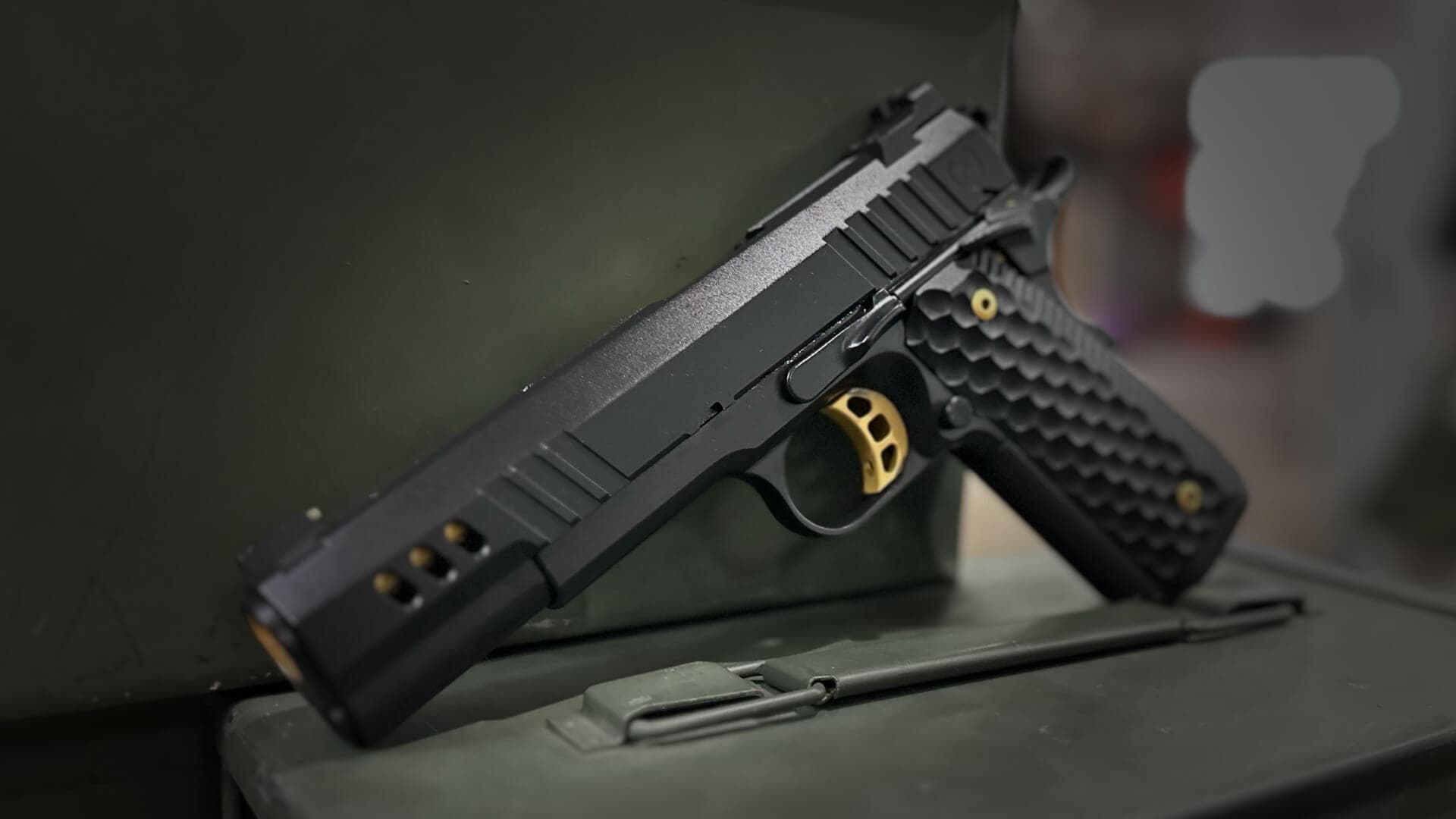 Fowler Gun Room logo