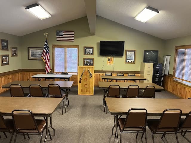 Waverly Gun Rifle & Pistol Club logo