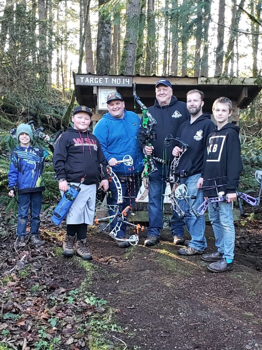 Cedar River Bowmen Archery Club logo